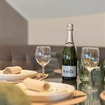 Apartment Esplanade Promenade - Within Walking Distance Of The De Panne