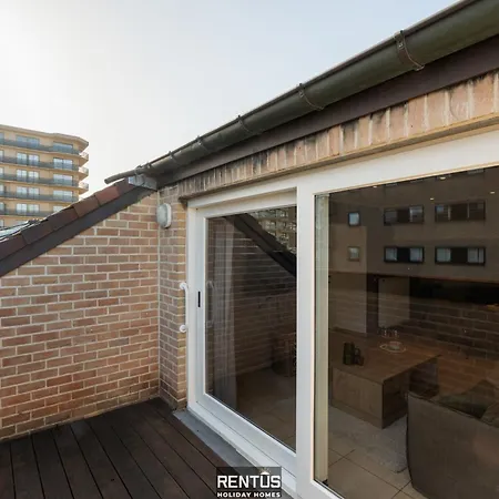 Esplanade Promenade - Within Walking Distance Of The *